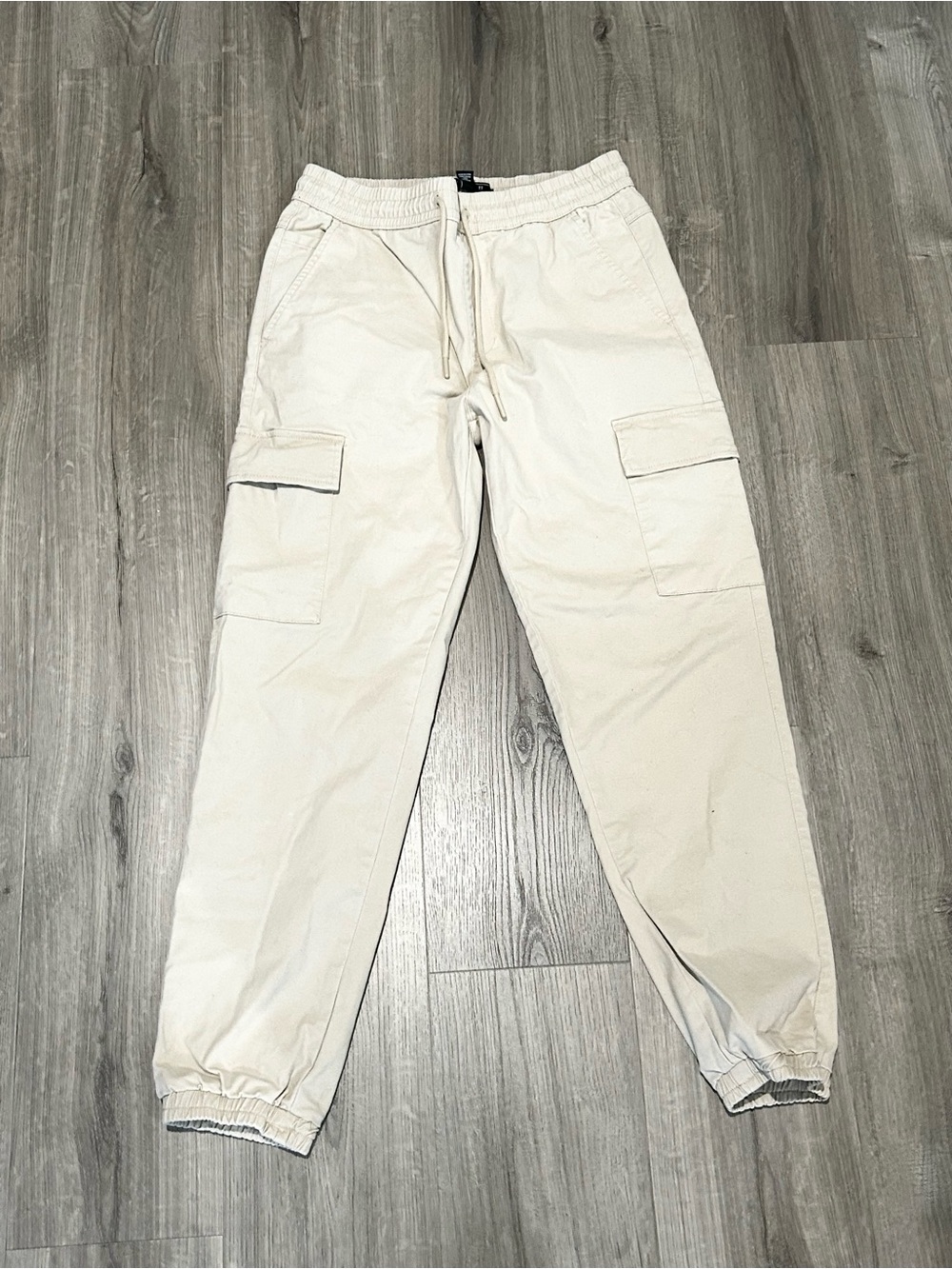 ❥𝖥𝖮𝖱𝖤𝖵𝖤𝖱 𝟤𝟣: Men's Cargo Joggers - Tan